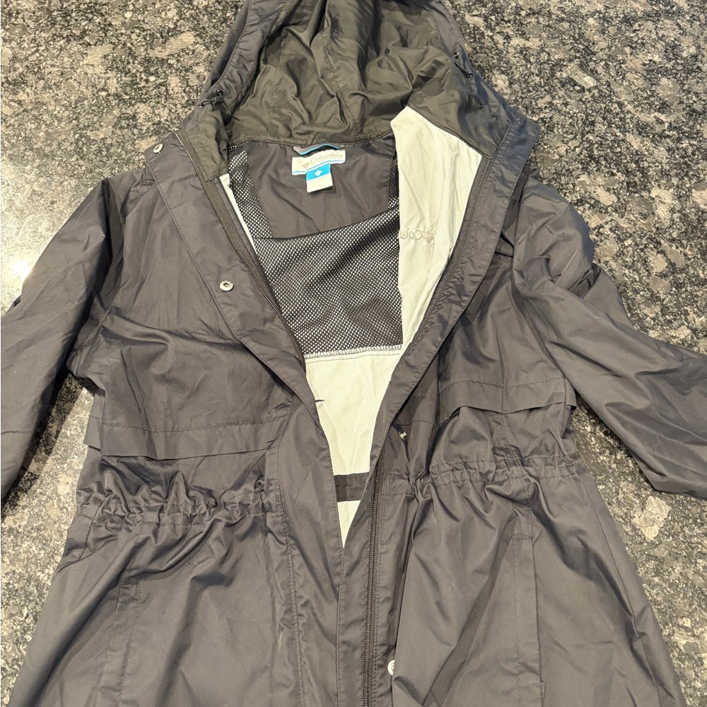 Columbia women’s black watertight 2 raincoat
